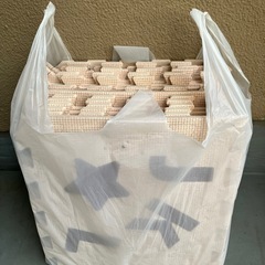 ダイソー　ジョイントマット　アルファベットの画像