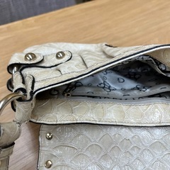GUSS  白バックの画像