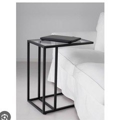 IKEA ガラステーブル
