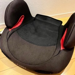 コンビ　ジュニアシート　カップホルダー付き　チャイルドシートの画像
