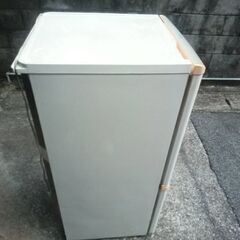 冷蔵庫千円　早い者勝ち