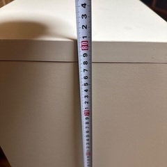 コンセント付きキッチン収納の画像