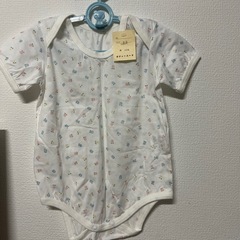 赤ちゃんボディースーツ
