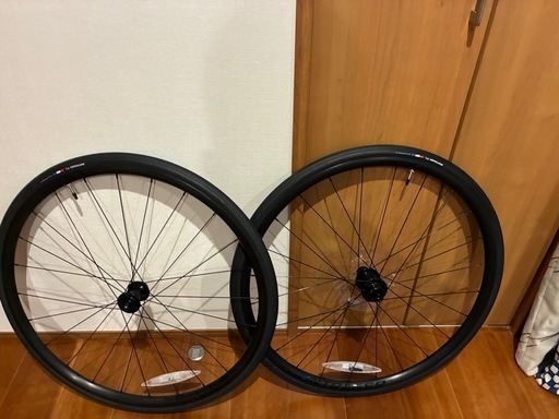 トレックマドン8のホイールタイヤ新品