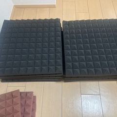 吸音材　50cm × 50cm 厚さ5cm