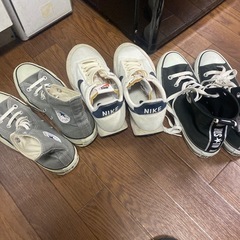 スニーカー、サンダルの画像
