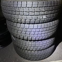 スタッドレスタイヤ4本セットタイヤのみ185\70r14ダンロップ