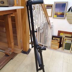 折りたたみ ギタースタンド 3個収納 ブラック☆幅48㎝×奥行43㎝×高さ74cm☆買取帝国 朝霞店 配達可能の画像