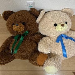 大きな　クマのぬいぐるみ　2種の画像