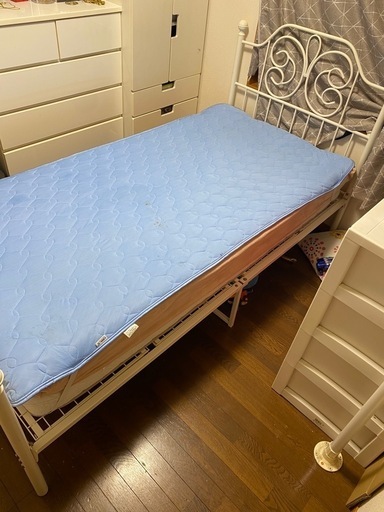 シングルベッド