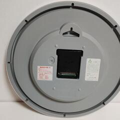 壁掛け時計✨美品🉐ホワイト&紺🌟新品電池付き🔋🪫の画像