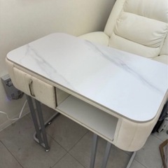 本日まで！ネイルテーブル