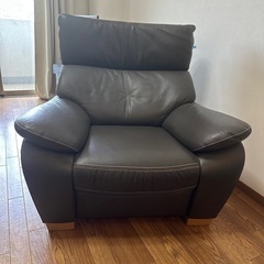 カリモク一人用ソファ
