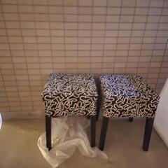 IKEAスツール2脚の画像