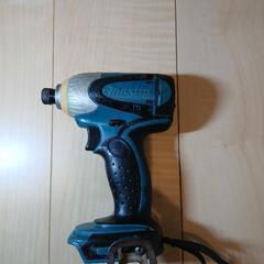 マキタ　TD 131D 　インパクトドライバー