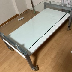 ガラステーブル