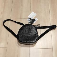 取引中【大幅割引】早者勝ち☆Armani Exchange エンボスロゴ

の画像
