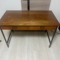 TRUCK FURNITURE SUTTO DESK
