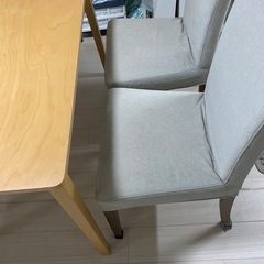 ニトリ ダイニングテーブルの画像