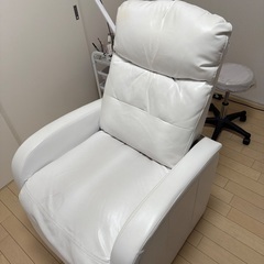 電動ソファ　マツエク、ネイルフットの画像