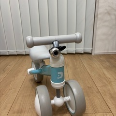 おしゃれ バランスバイク 軽量 3輪車
の画像