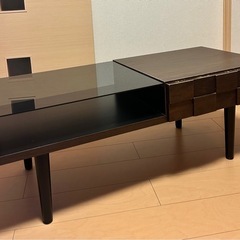 ウッド調テーブル