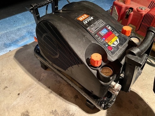 MAX1270E 高圧コンプレッサー　高圧4口 