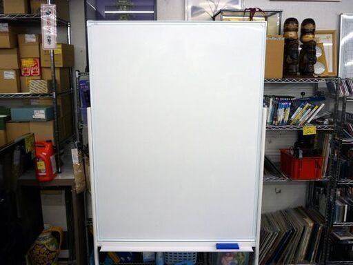 ☆PLUS ホワイトボード 縦型 幅900mm 縦1200mm 片面使用タイプ キャスター付き イレーザー付き オフィス家具 プラス 