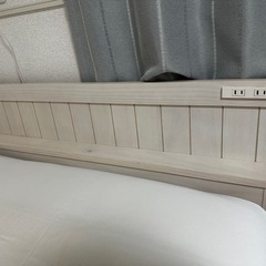 シングルベッドフレーム　マットレス　掛け布団の画像