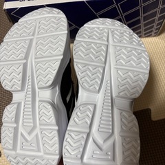 キッズ　シューズ　17センチ　新品の画像