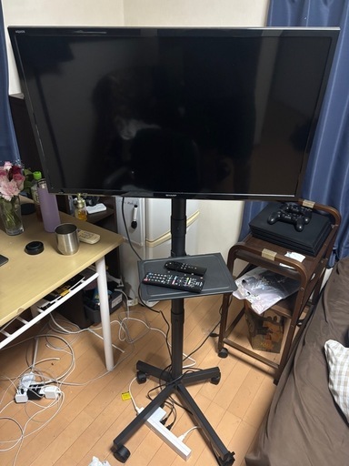 Sharp AQUOS 公式 32インチ テレビ – 高さ調整・移動可能なスタンド