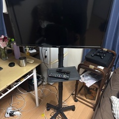 Sharp AQUOS 32インチ テレビ – 高さ調整・移動可...