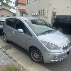 2010年式三菱コルト、走行距離が少なく非常にきれいな車