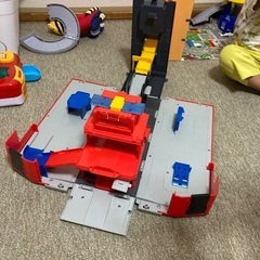 巨大🔴走るトミカ基地に変形🔴消防車の画像