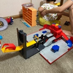 巨大🔴走るトミカ基地に変形🔴消防車の画像