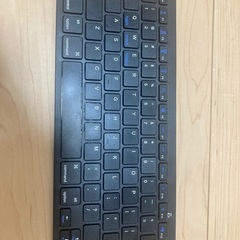 【ワイヤレスキーボード 】 Bluetooth 英字配列 スリム...