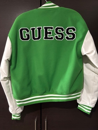 GUESS スタジャン