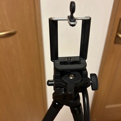 【手渡し希望】ビデオ（スマホ）用三脚、スマホホルダー、ホットシューマウント、三脚用収納ケースの4点セットの画像