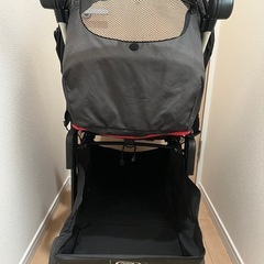 一カ月から使えるベビーカーの画像