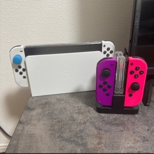 任天堂スイッチ カセット5個とコントローラー付き