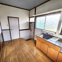 戸建賃貸4DK！初期費用完全0円！お風呂場新品にリフォーム済み。ペット多頭飼育OK！DIY可！事務所登記OK！外国籍OK Foreigners welcome 阿蘇市中心すぐの好立地にリフォーム済み戸建出ました。駐車場複数台可。移住スタートにも◎ − 熊本県