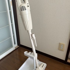 ★makita コードレス掃除機★