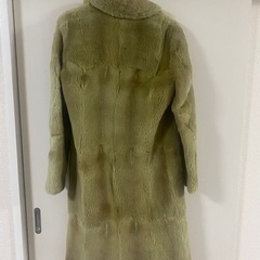 毛皮ロングコートの画像