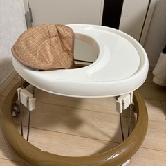 ベビー歩行器