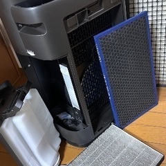 ⬜️加湿空気清浄機番号35 SHARP 2022年製 プラズマクラスター 加湿 花粉 強力吸塵 大阪府内配達無料 保管場所での引取りは値引きしますの画像