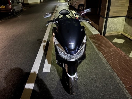 pcx jf56 低走行9000キロ　タイヤ前後ほぼ新品