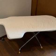 人型の立体アイロン台