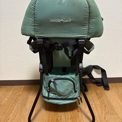 mont-bellベビーキャリア　グリーン　自立スタンド　登山