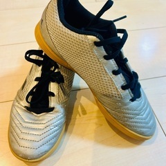 フットサルシューズ22.5㎝