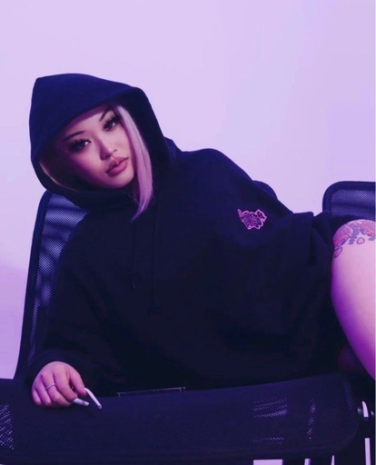Elle Teresa エルテレサ × nubian コラボフーディーパーカー